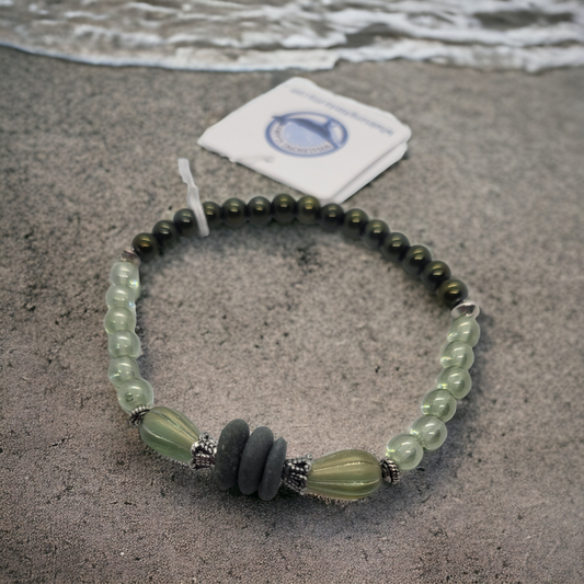 Green glass beaded bracelet with real Alaskan beach stones